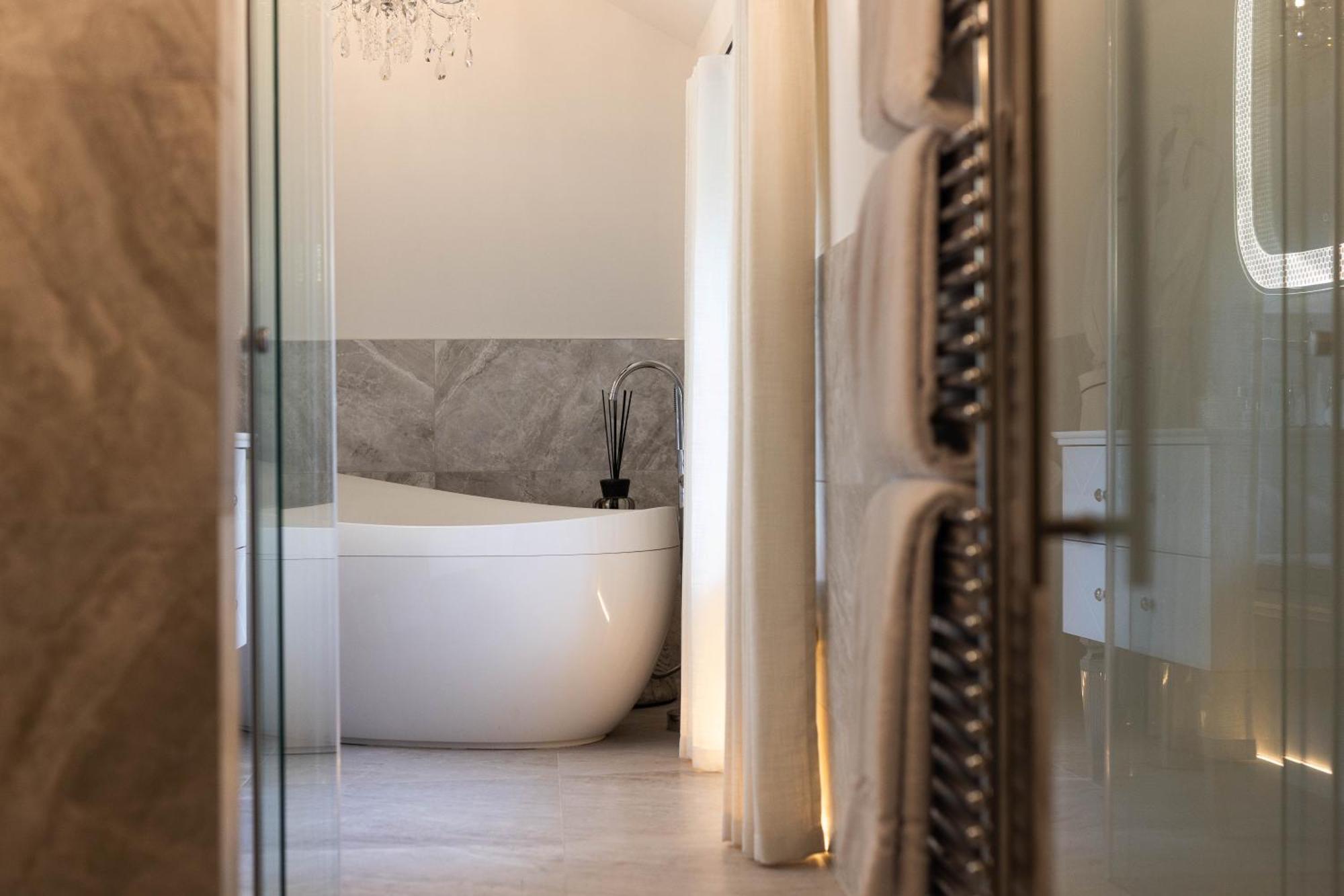 Couette-café Aynsome Manor 3*