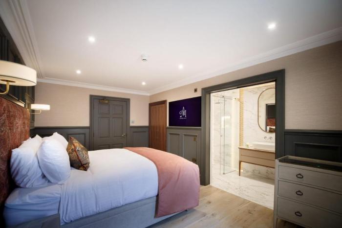 Couette-café Aynsome Manor 3*
